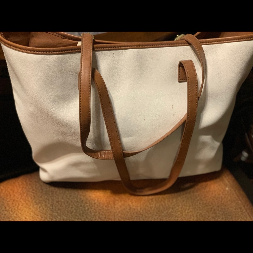 Handbag - Picture 3 of 5